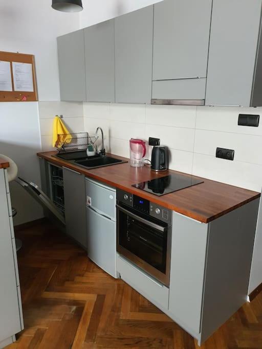 Przy Szkole Filmowej, Darmowy Parking Apartment *