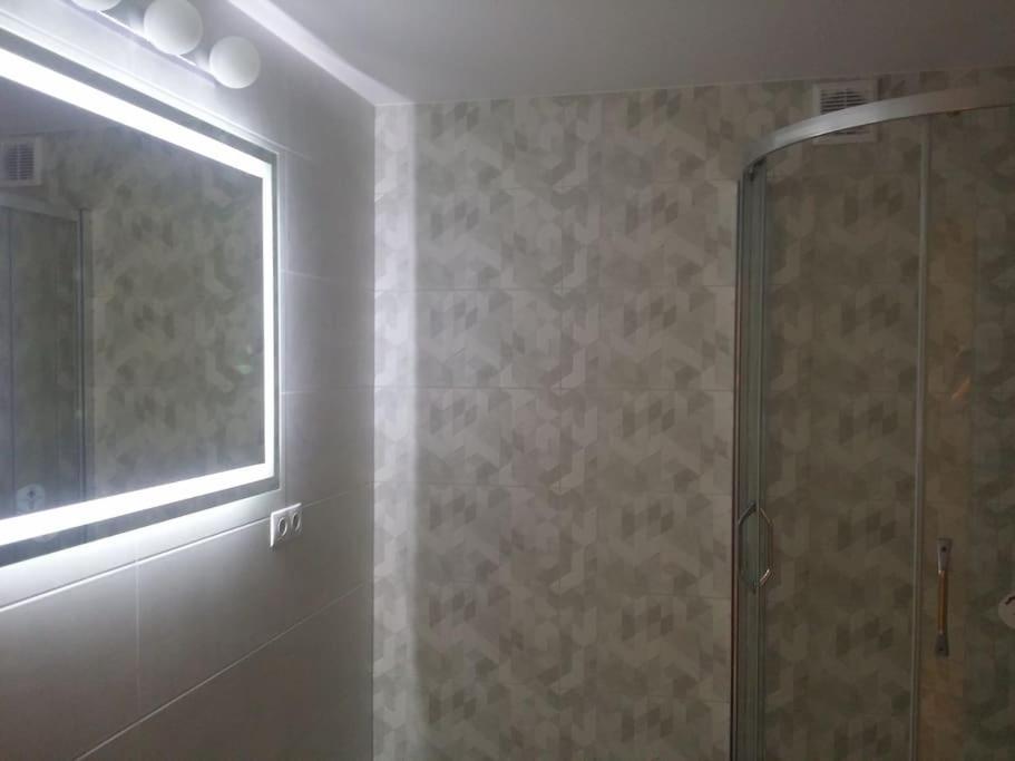 Przy Szkole Filmowej, Darmowy Parking Apartament Łódź